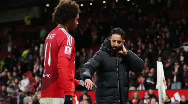 3 lý do Man United nên bán Zirkzee tháng Giêng