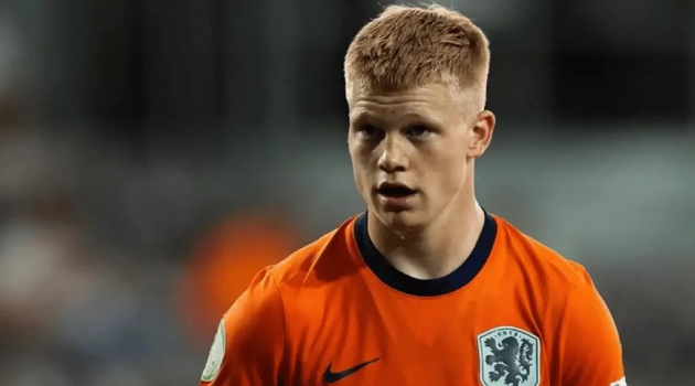 Kees Smit từ chối Real Madrid, thẳng thắn bày tỏ tình yêu với Barcelona