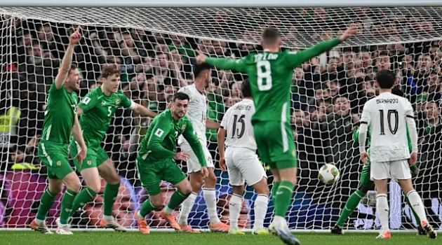 Bồ Đào Nha thua sốc Ireland: Kịch bản déjà vu quen thuộc, nỗi lo lớn cho Ruben Amorim