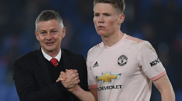 Ole Gunnar Solskjaer sốc khi Manchester United bán Scott McTominay
