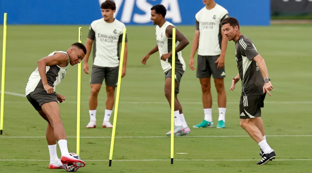 Xabi Alonso kích hoạt chế độ sinh tồn, Real Madrid bước vào 28 ngày quyết định