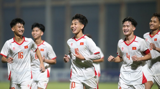 U17 Việt Nam vùi dập Singapore 6-0: Cơn mưa bàn thắng trên sân PVF