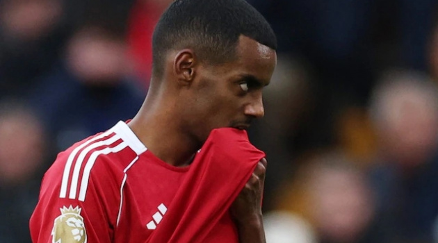 Alexander Isak hóa 'người tàng hình' 125 triệu bảng, Liverpool bắt đầu nhớ Darwin Nunez