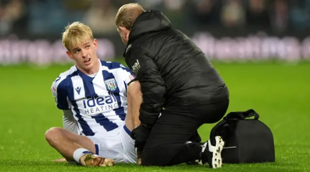 Sao trẻ MU rời sân trong nước mắt sau 10 phút, Ruben Amorim lo sốt vó