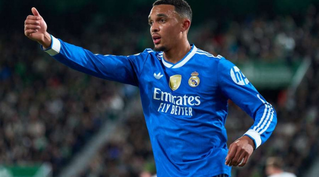Trent Alexander-Arnold dần tỏa sáng tại Real Madrid: Chân phải ma thuật bù đắp điểm yếu phòng ngự