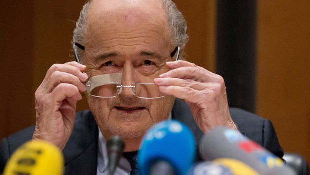 FIFA chính thức mở cuộc tranh tụng Blatter