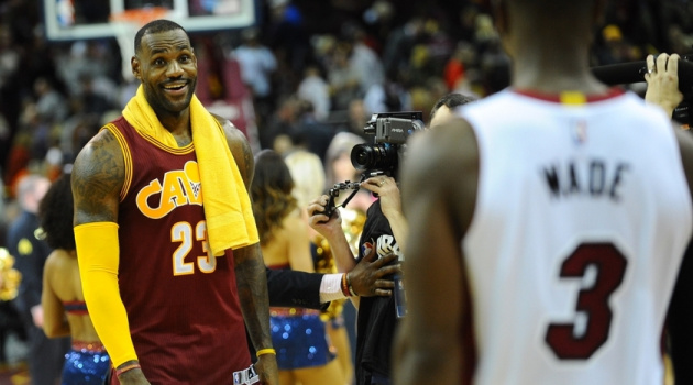 Dwyane Wade không muốn lôi kéo King James về chung phe