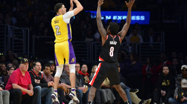 Trở lại sau chấn thương, Lonzo Ball “bắn” cực khét