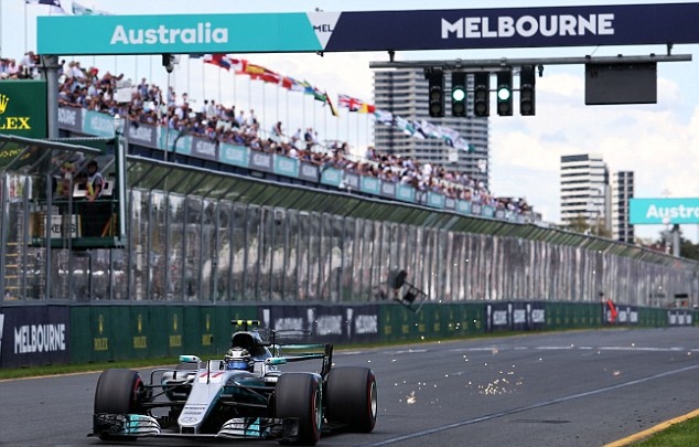 Mercedes-F1-2017-25-03-06