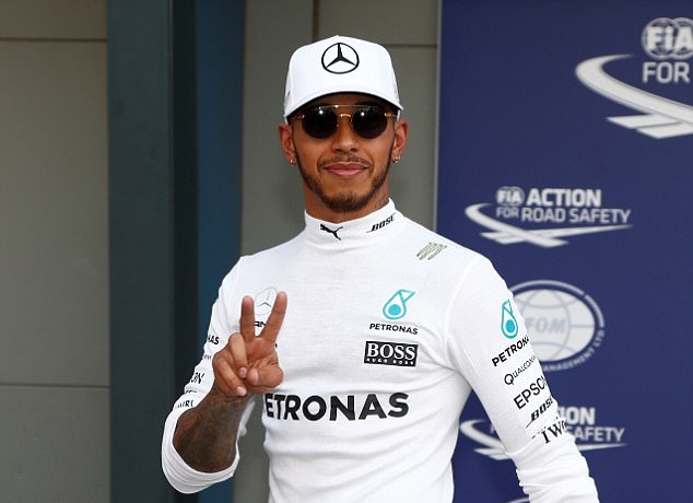 Mercedes-F1-2017-25-03-05