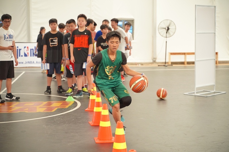 Jr 7